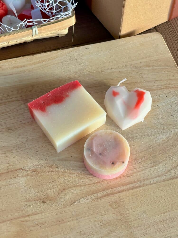 Warm Vanilla Scented Gift Pack Heart Edition